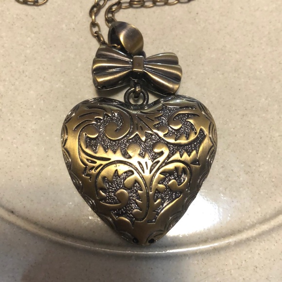 Vintage Inspired Heart Adjustable Necklace - Picture 2 of 4